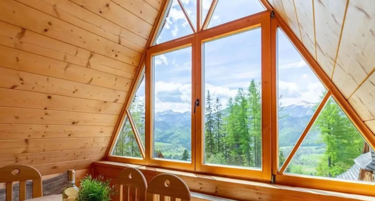 widok z okna na Tatry