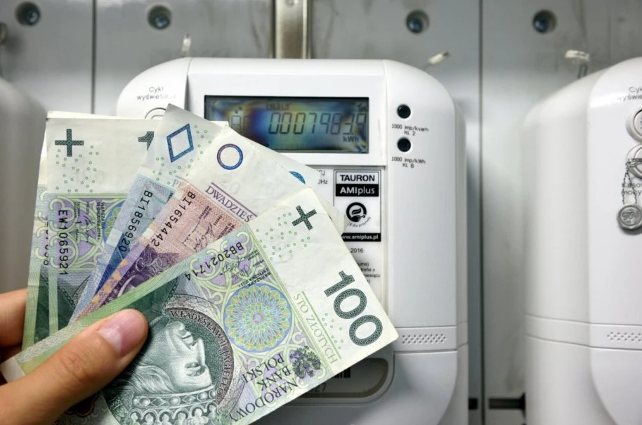 Ile za kWh? Sprawdź aktualne ceny energii elektrycznej w taryfie G11 w 2025 r.