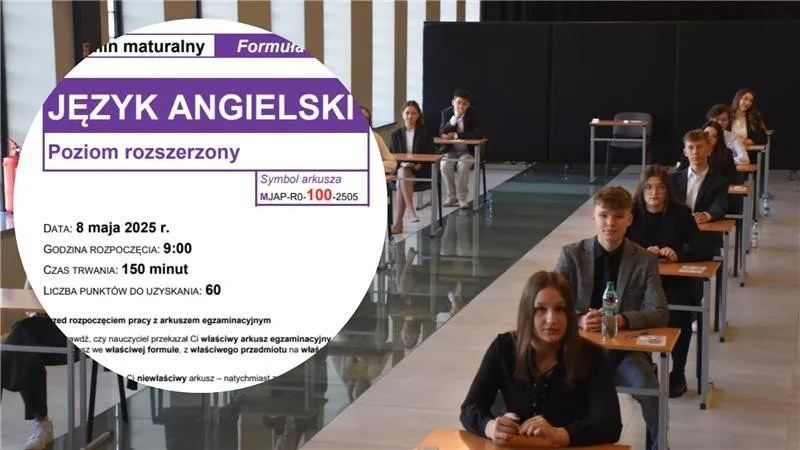 Maturzysta skupiony nad arkuszem egzaminacyjnym z angielskiego, długopis