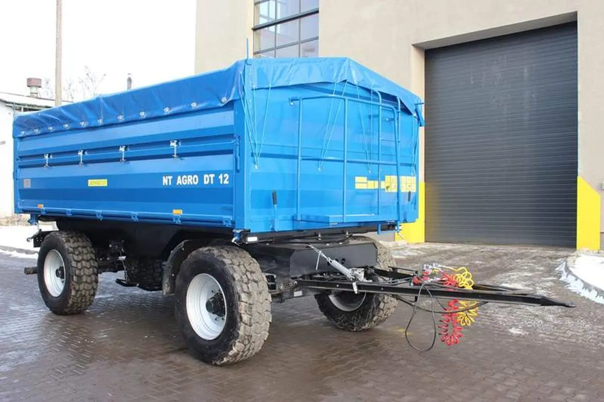 rodzaje hamulc&oacute;w przyczepy rolniczej