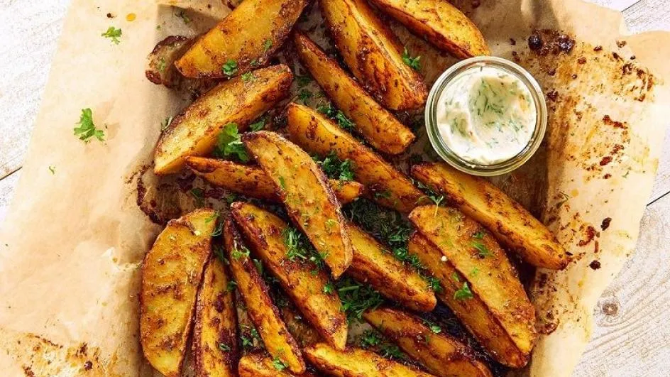 pieczone ziemniaki ł&oacute;deczki ze sk&oacute;rką