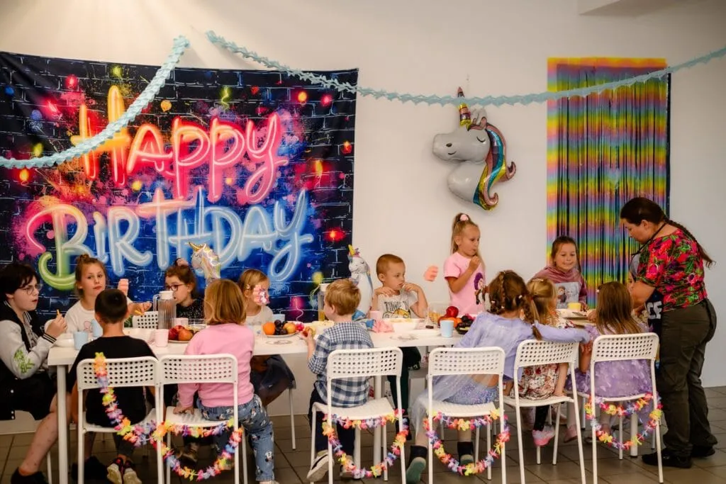 dekoracje urodzinowe laboratorium dla dzieci