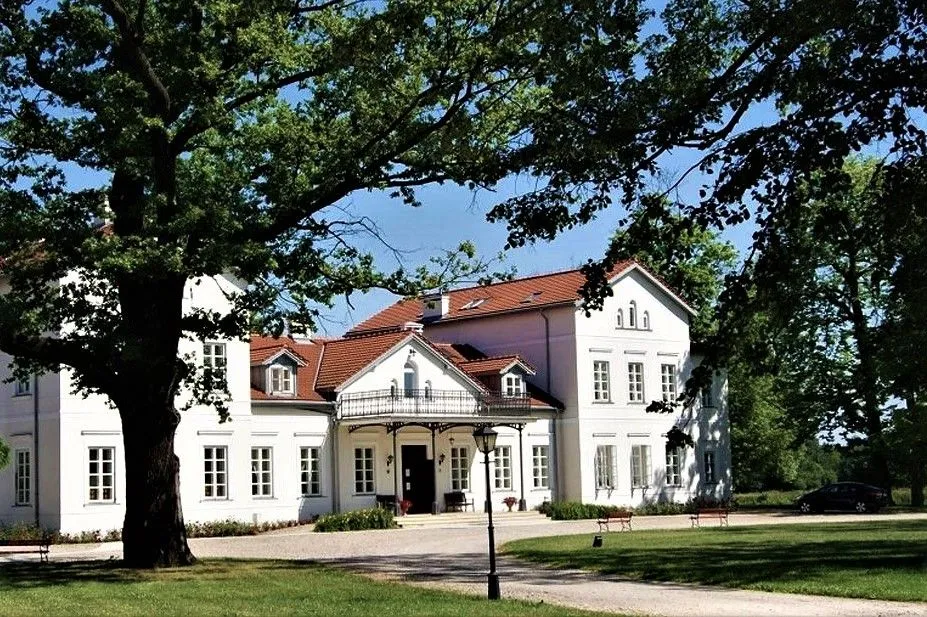 romantyczny pałac dworek mazowsze