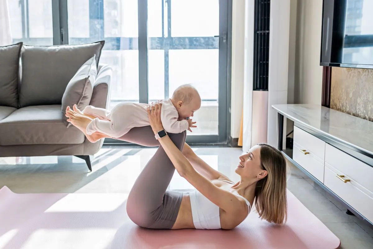 Skuteczne ćwiczenia na brzuch w domu ilustracje