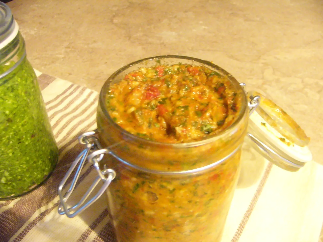 Pesto rosso et pesto de roquette