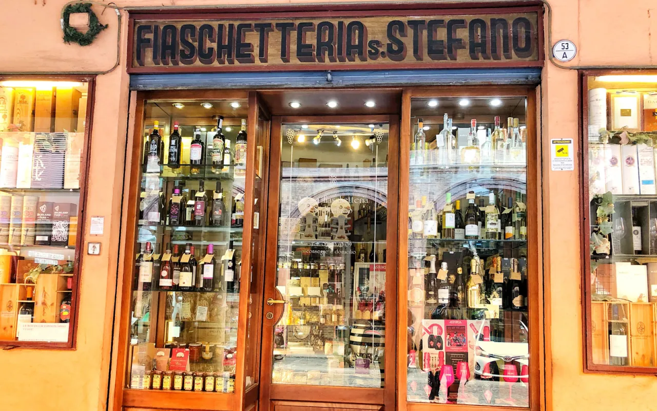 Gastronomia del Viale Bologna esterno o interno