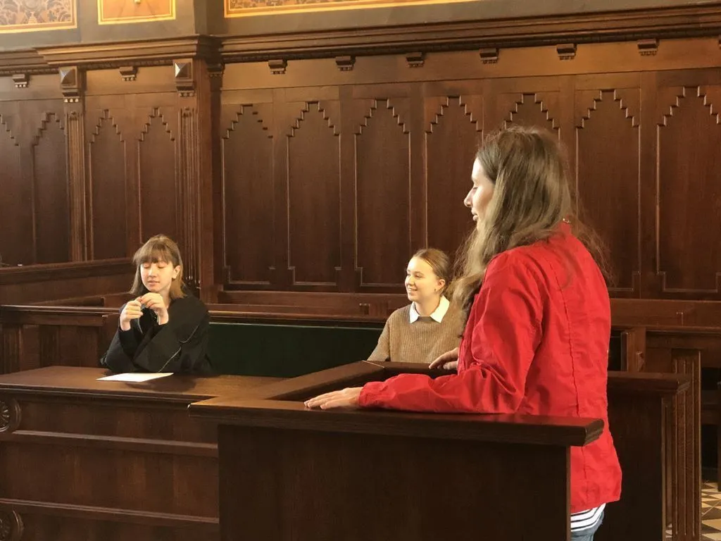 Zdjęcie Jak wygląda rozprawa o znęcanie? Przebieg i emocje ofiar w sądzie