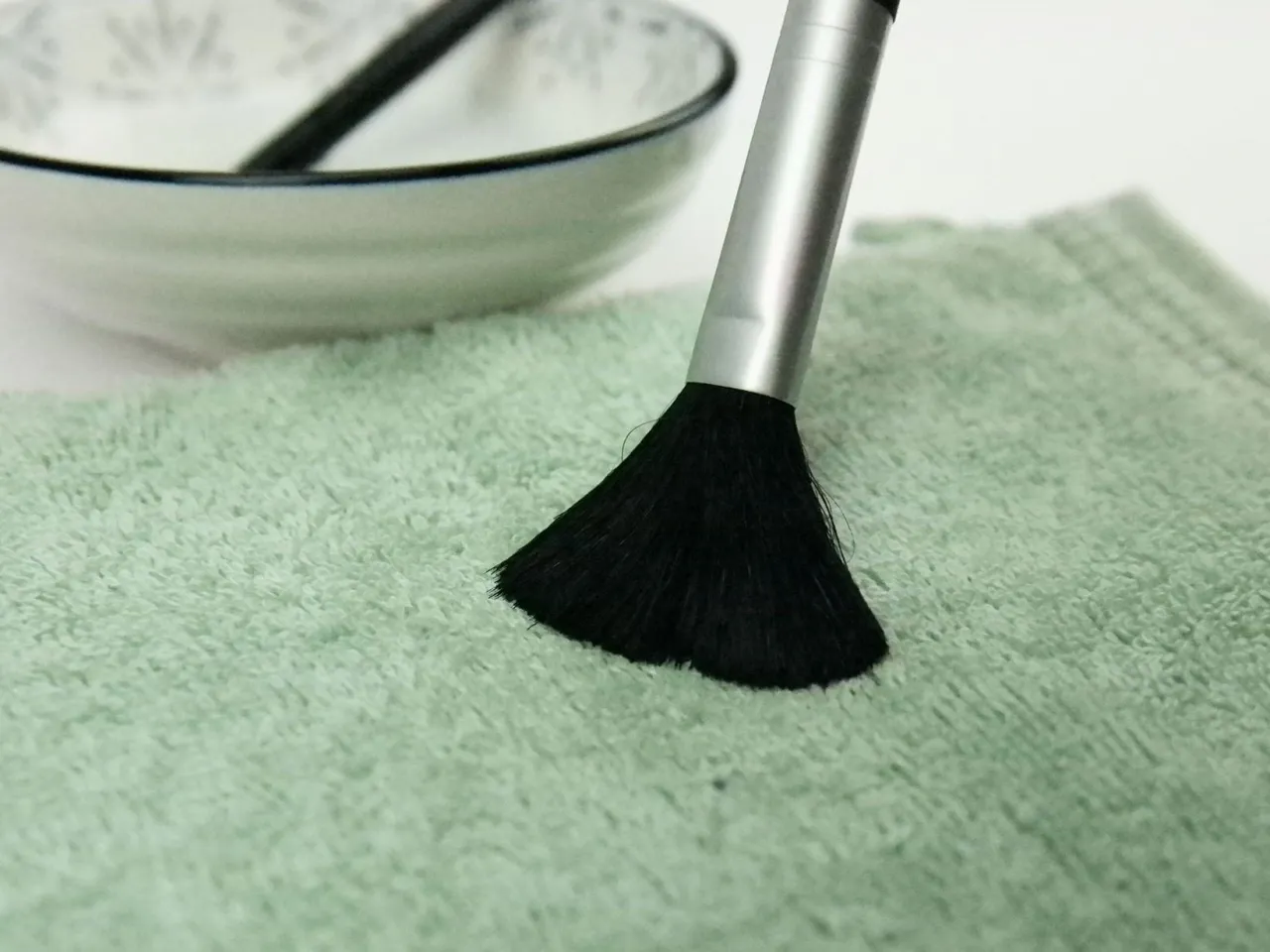 make-up pinsel reinigen schritt f&uuml;r schritt