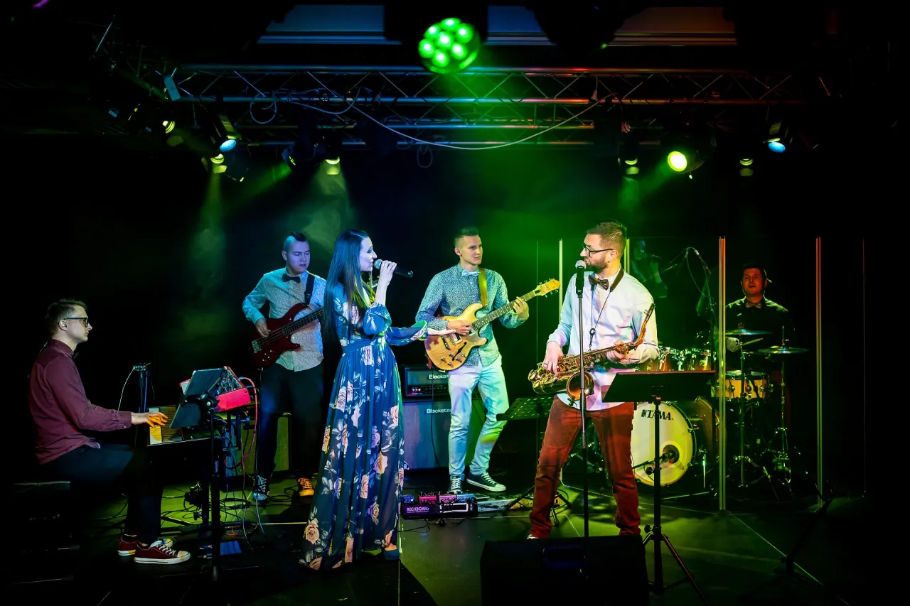 czynniki wpływające na cenę zespołu weselnego