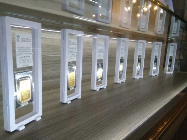 r&oacute;żne miejsca skupu złota