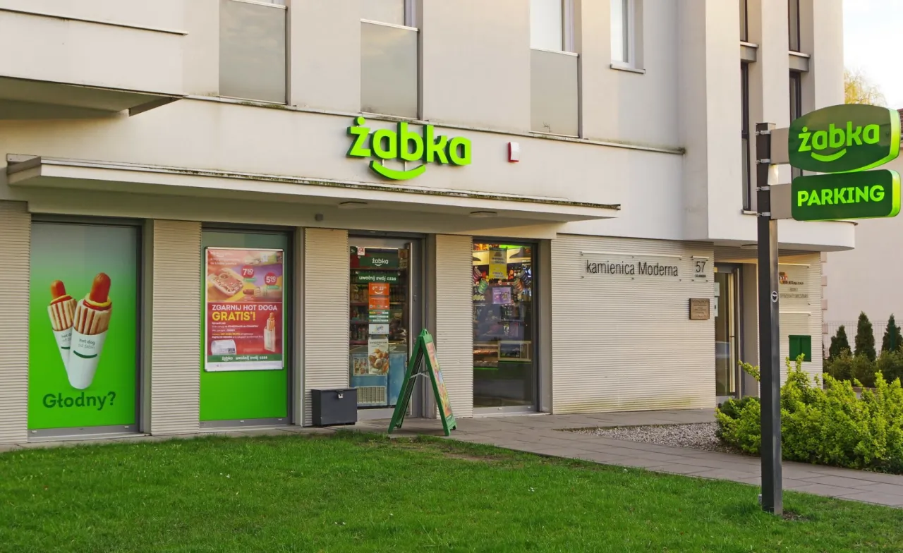 Stawka godzinowa kasjer Żabka 2026