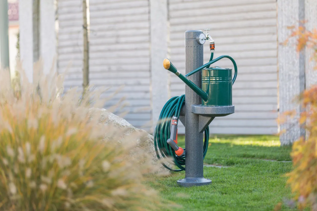 r&oacute;żne typy kran&oacute;w ogrodowych