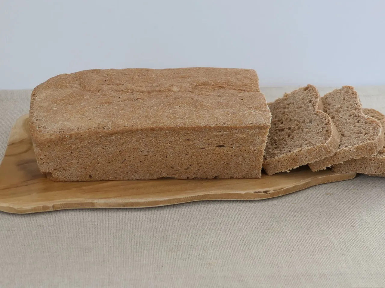 Chleb graham i razowy porównanie smaku