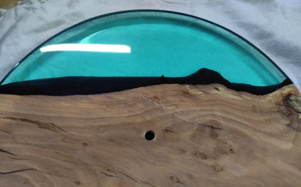 szlifowanie i polerowanie biżuterii z żywicy