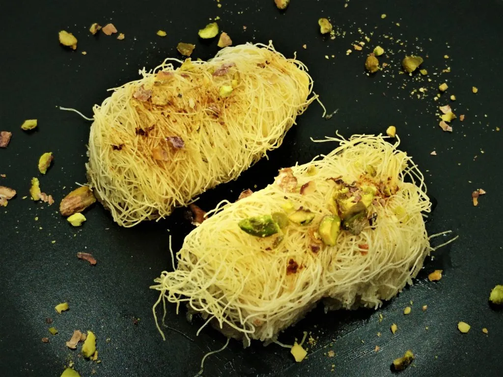 gotowe roladki kataifi z orzechami