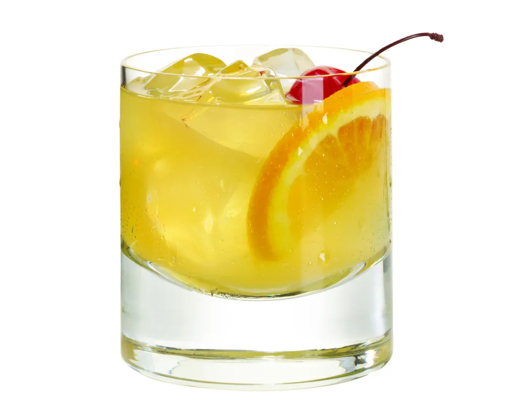 Proste przepisy na drinki z bimbrem