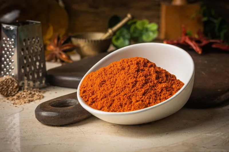 mielona papryka słodka ostra kminek liść laurowy ziele angielskie