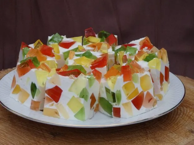 składniki na śmietanowiec z galaretkami