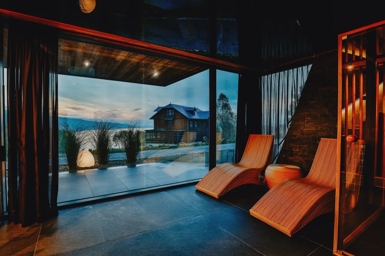 luksusowe udogodnienia w domku letniskowym, jacuzzi, sauna