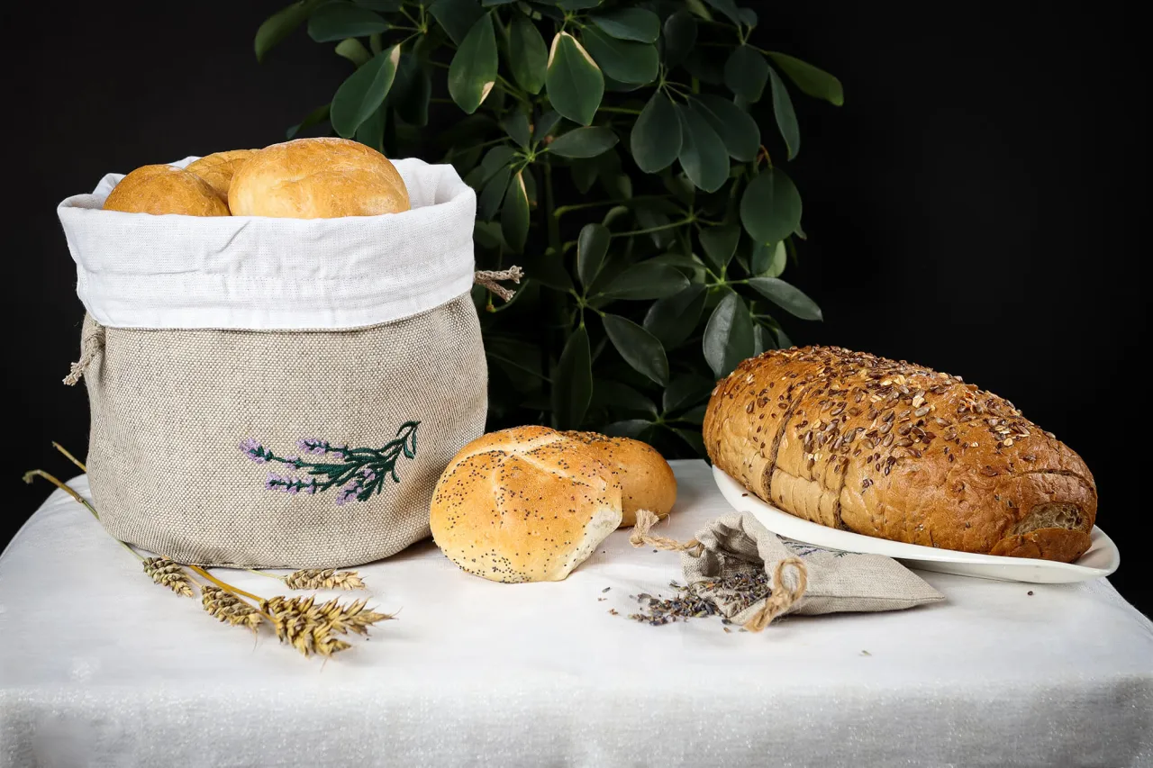 Pielęgnacja worka na chleb lnianego i bawełnianego