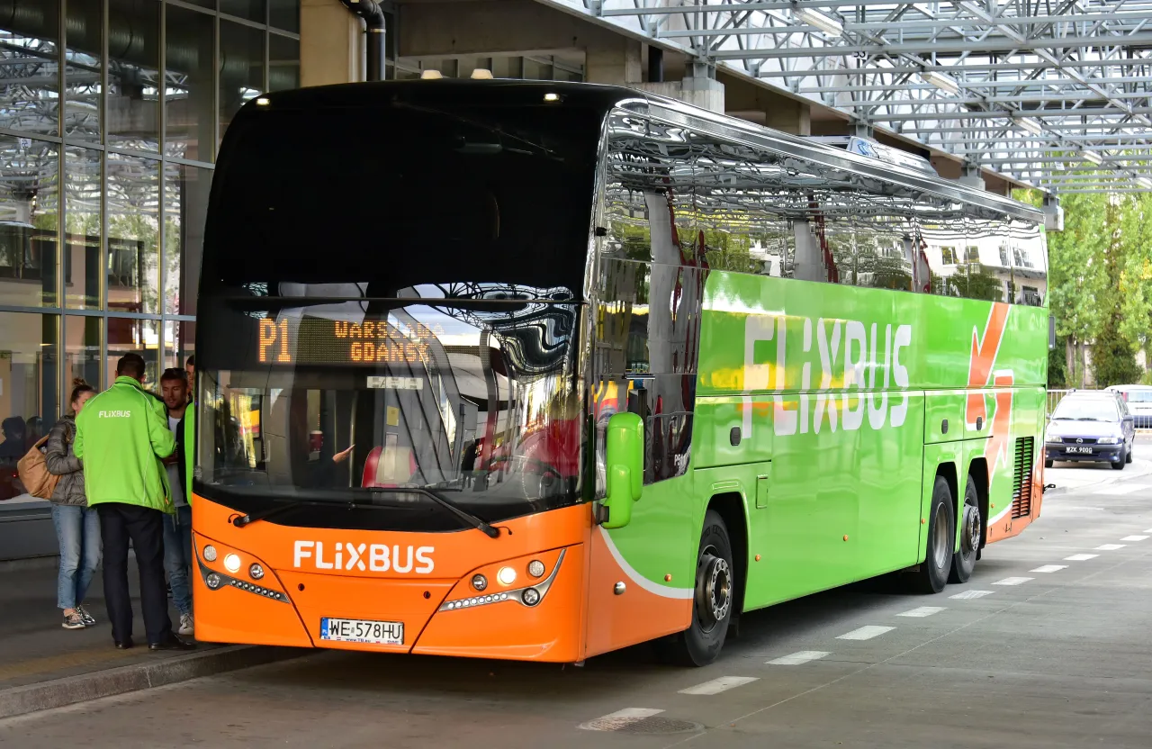 Metro Młociny FlixBus przystanek