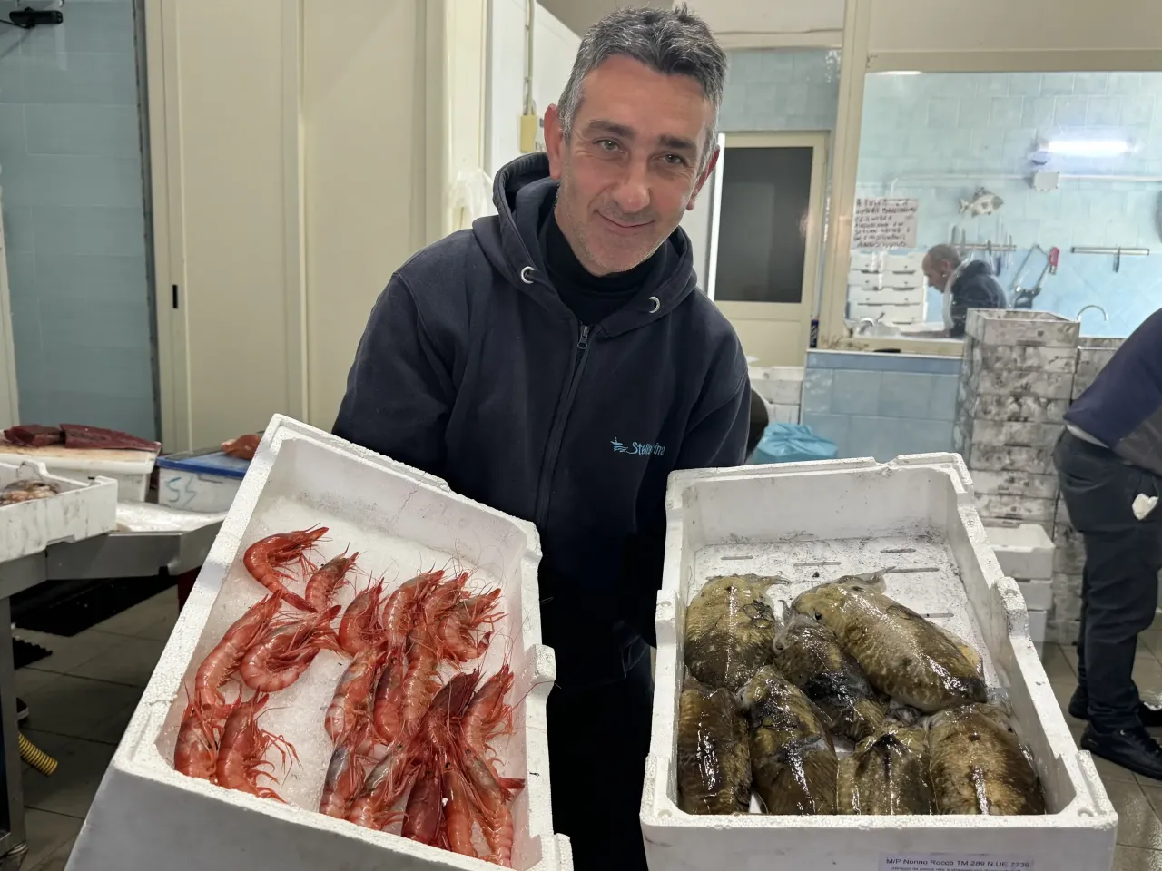 Banco pesce fresco pulito Stella Marina