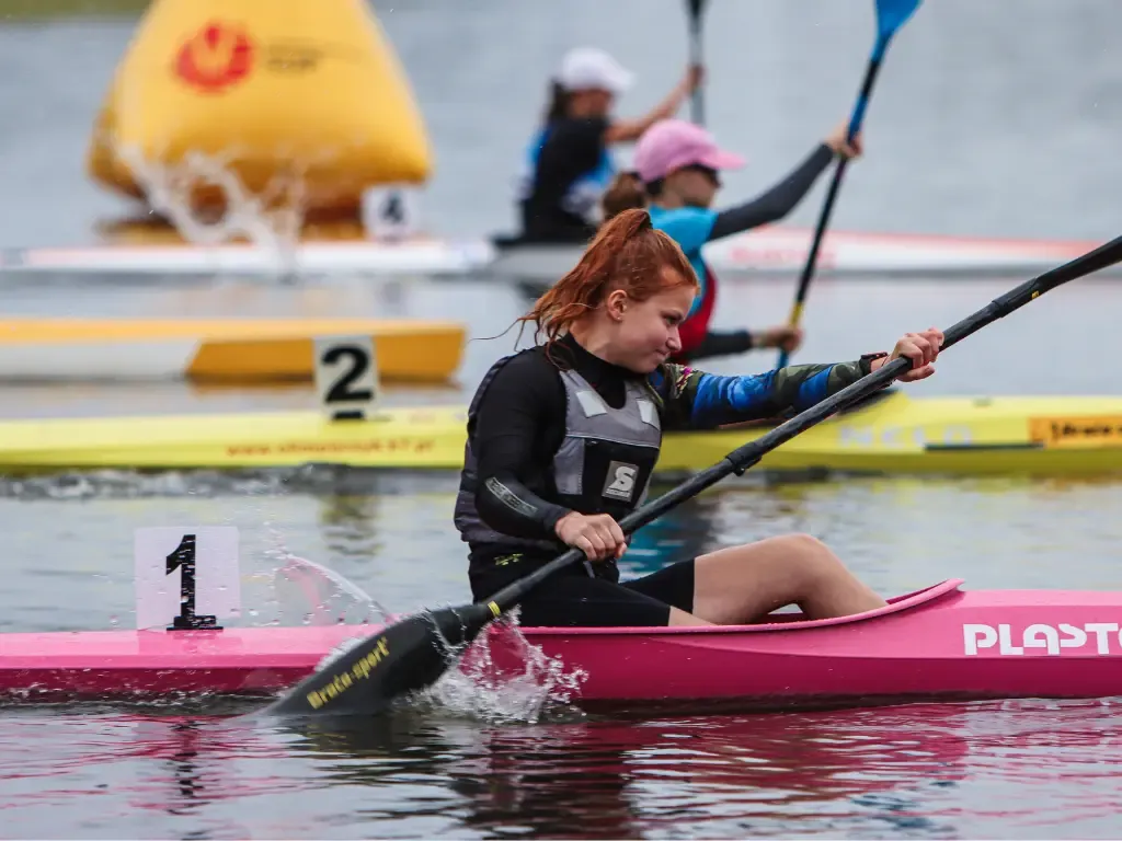 dzieci trening kajakarski Sp&oacute;jnia Warszawa