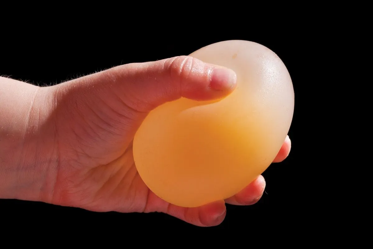 Eksperyment z jajkiem i octem krok po kroku