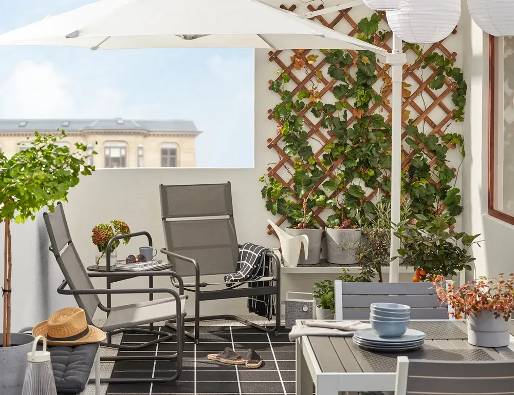 ogr&oacute;d wertykalny mały balkon inspiracje