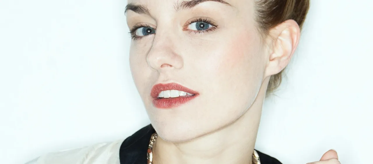 Porównanie botoksu i kwasu hialuronowego infografika