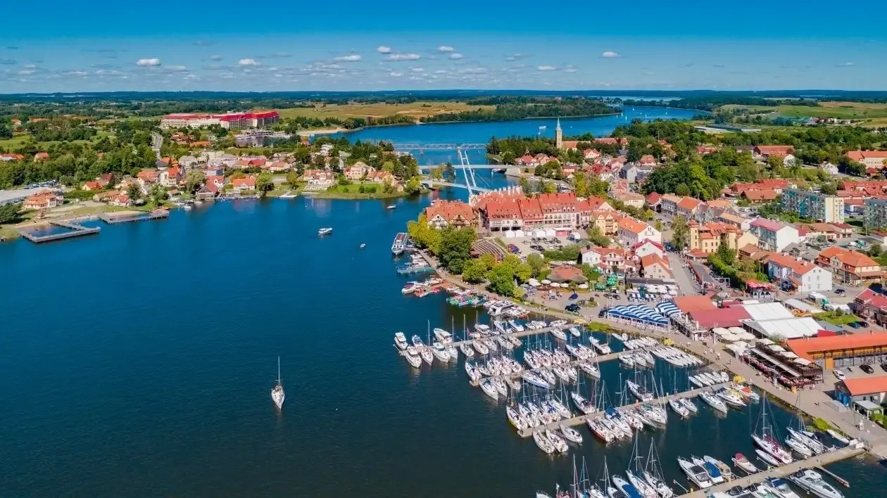 Mikołajki Wioska Żeglarska panorama