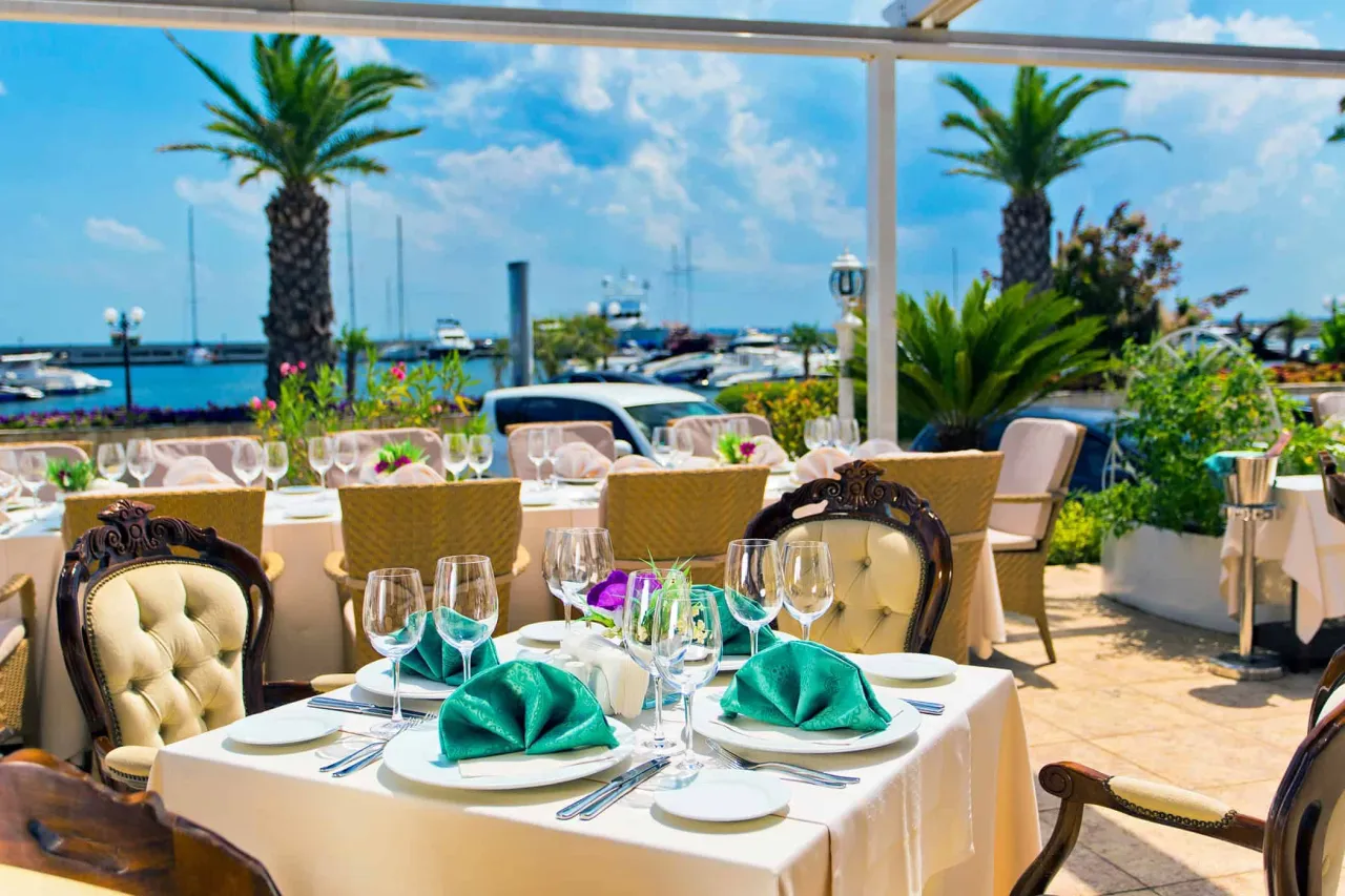 Marina Dinevi Sveti Vlas restauracje