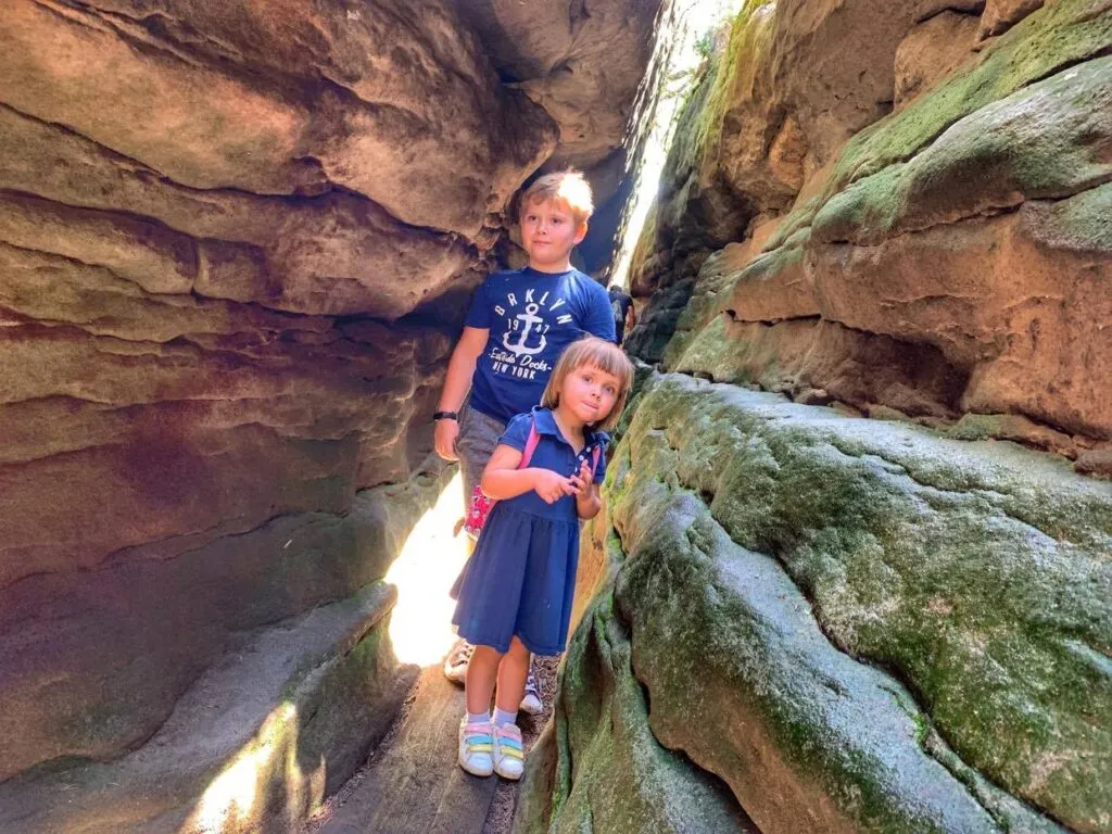 Góry Stołowe z dziećmi, Błędne Skały Szczeliniec