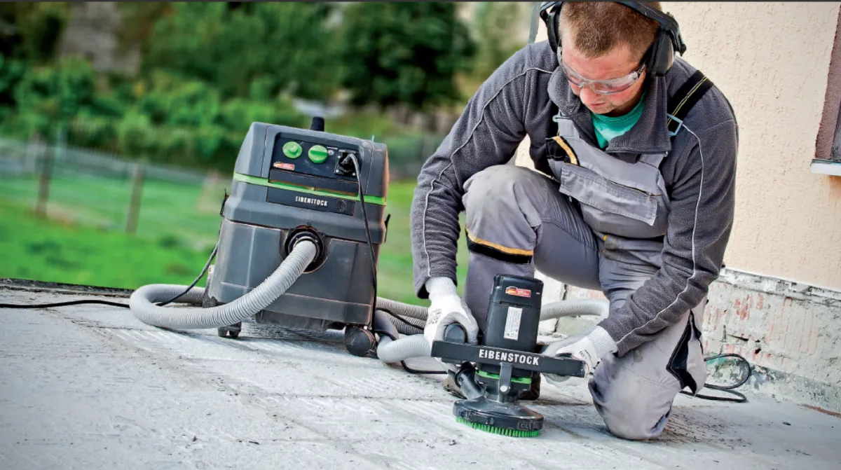 szlifierka do betonu z odkurzaczem przemysłowym