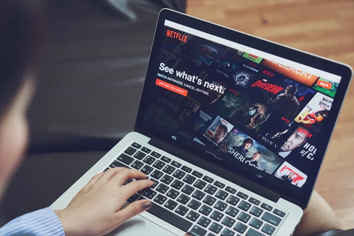 Zdjęcie Jak pobrać aplikację Netflix na laptopa - proste sposoby na Windows i Mac