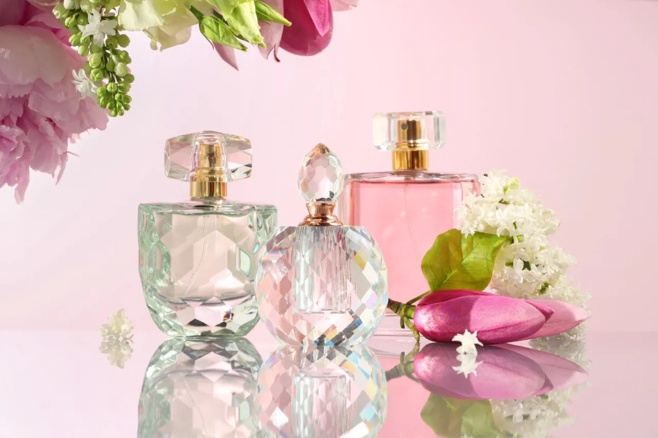 Zdjęcie Woda perfumowana czy toaletowa? Poznaj kluczowe różnice