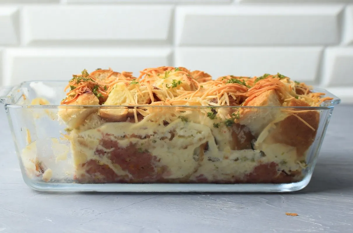 r&oacute;żne dania z czerstwego chleba