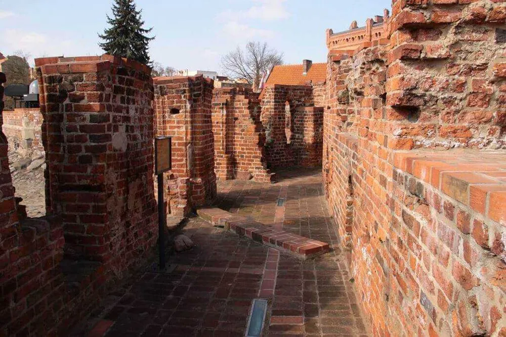 Zdjęcie Zamek krzyżacki w Toruniu - fascynująca historia i tajemnice ruin