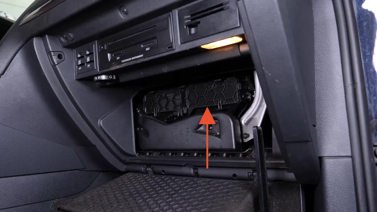 emplacement filtre habitacle golf 7 boîte à gants