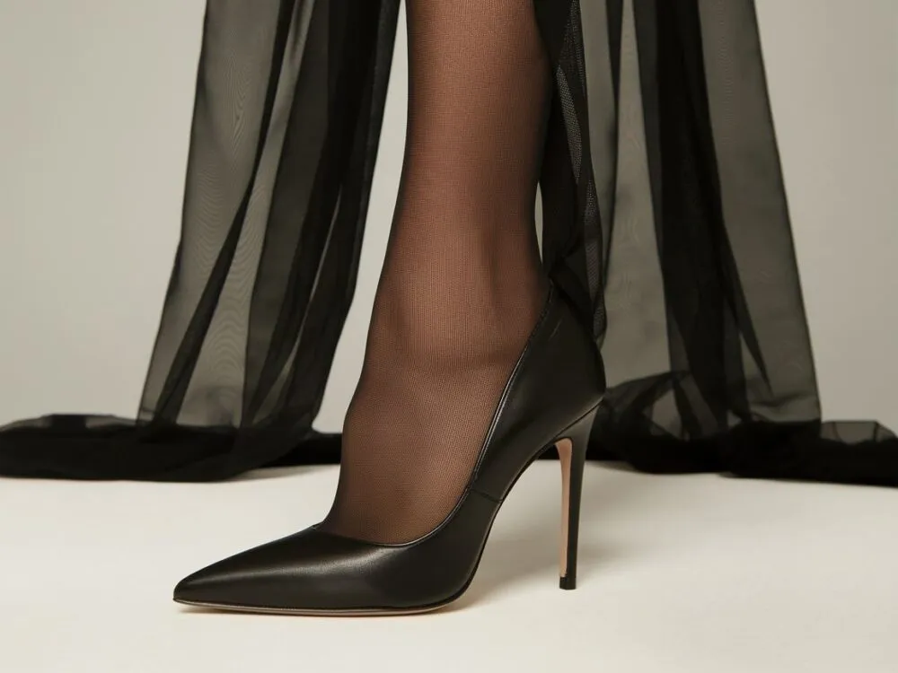 czarne rajstopy do czarnych szpilek stylizacje