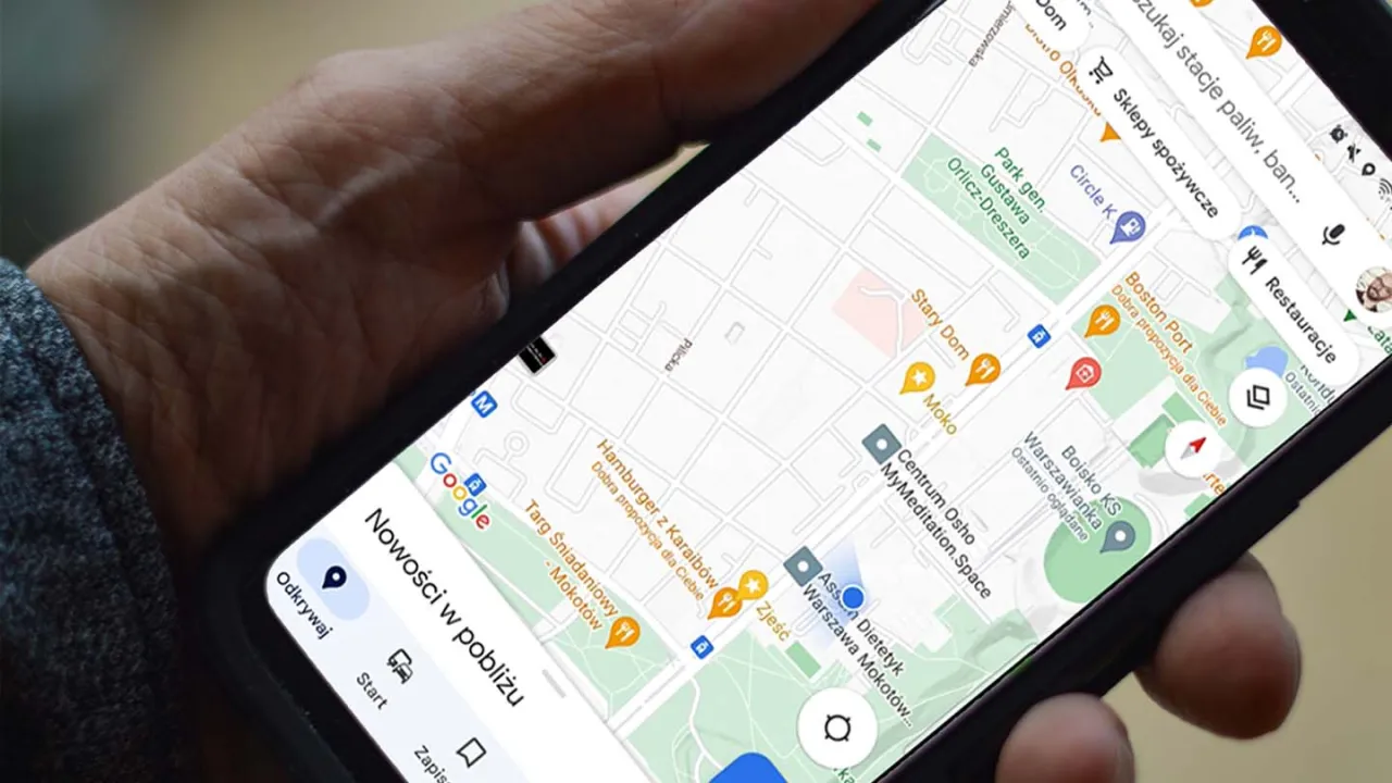 mapa z pinezką lokalizacji na smartfonie