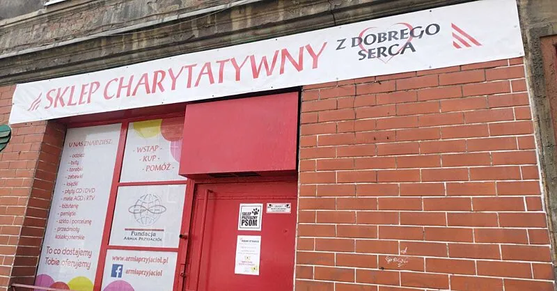 Fundacja budynek r&oacute;żne zastosowania, biuro, magazyn, sklep charytatywny