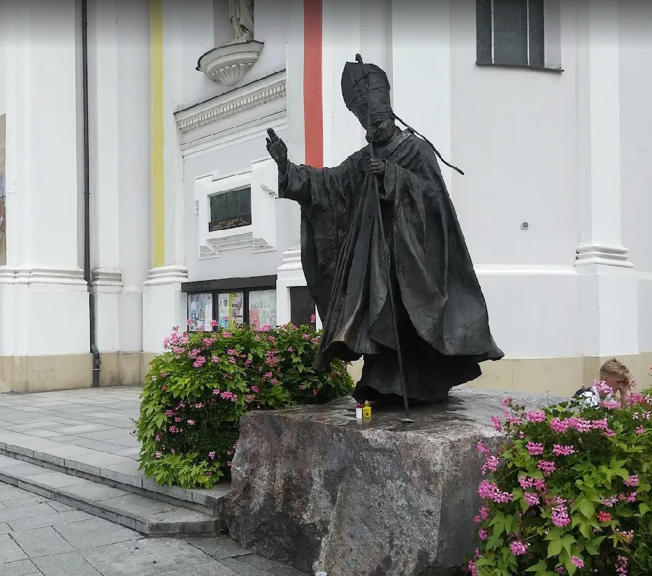 Wadowice rynek pomnik Jana Pawła II