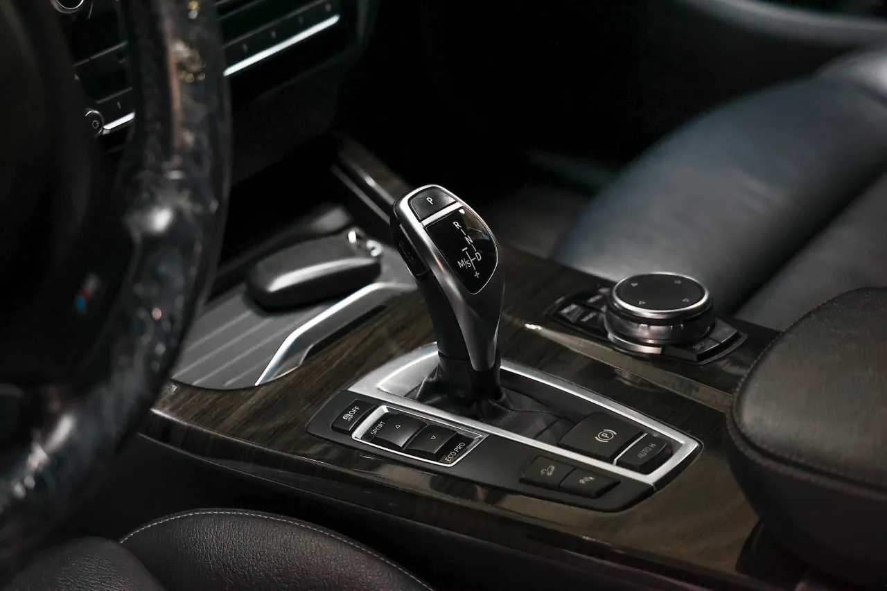 zużyty olej automatyczna skrzynia bieg&oacute;w