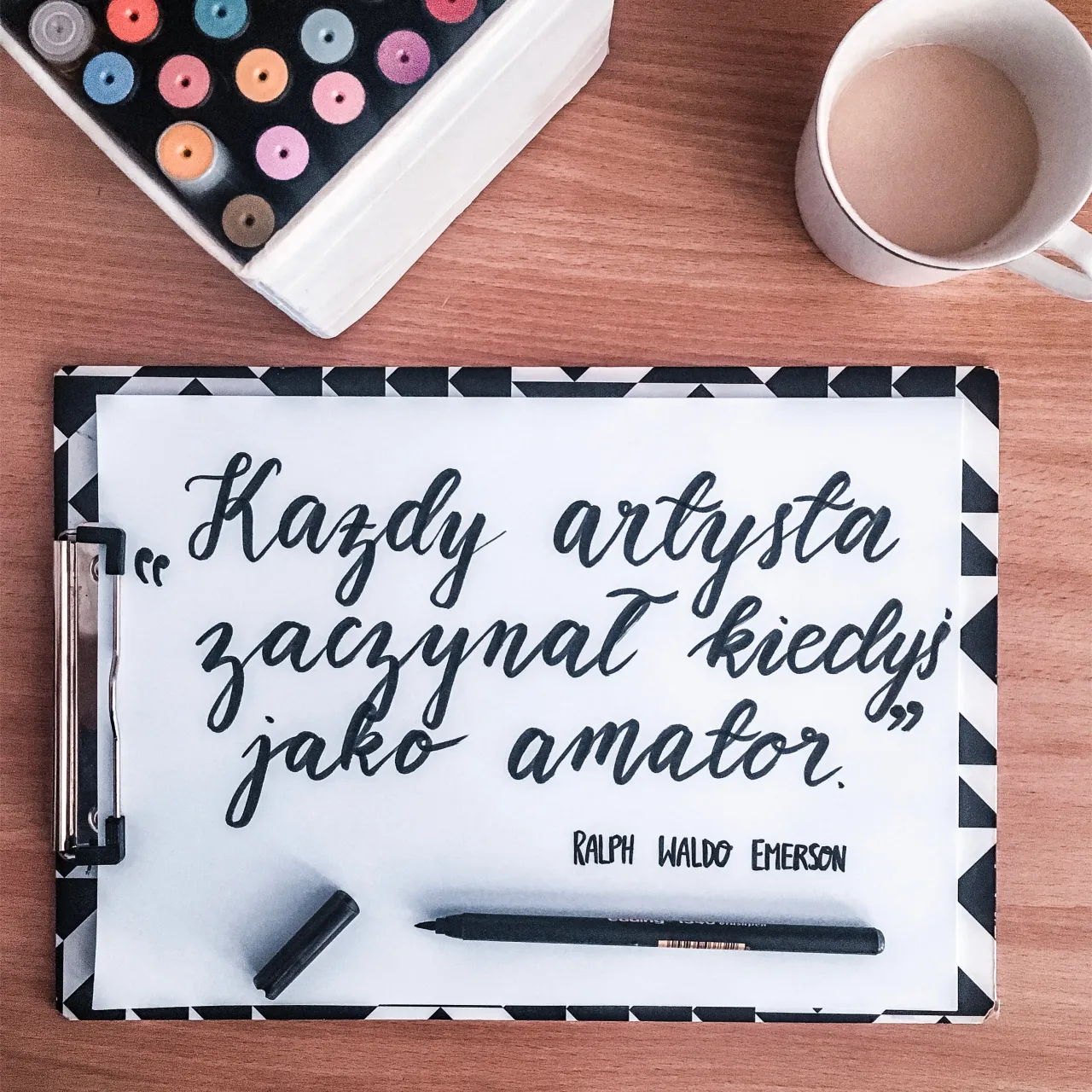 Zdjęcie Kogo szukam cytaty, które wyrażają tęsknotę i miłość