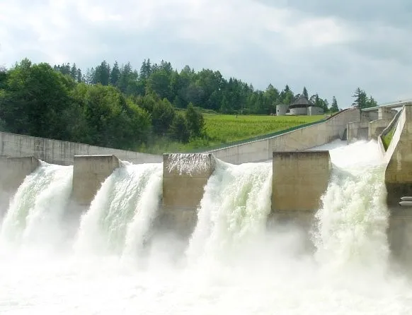 Zdjęcie Turbina wodna Archimedesa - efektywne źródło energii odnawialnej