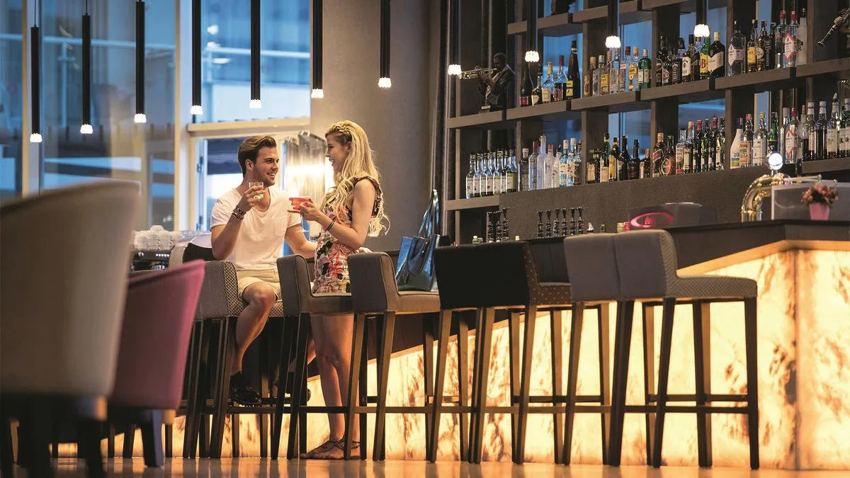 barman w hotelu turcja