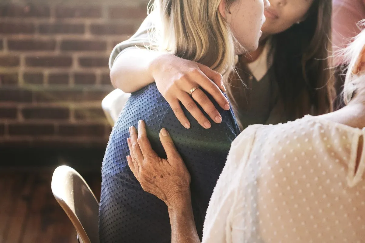 osoba w drodze do zdrowia psychicznego, nadzieja, wsparcie