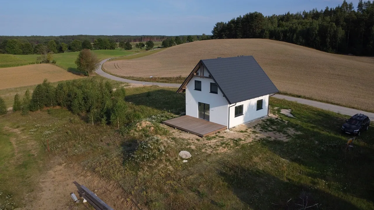 dom drewniany murowany energooszczędność porównanie