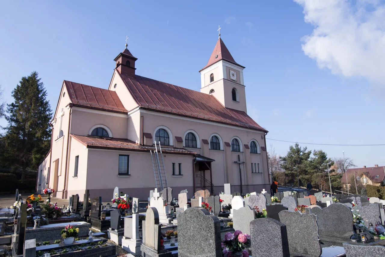 Zdjęcie Parafia Krzyżanowice: Co łączy ją z miejscowością Kozienice?